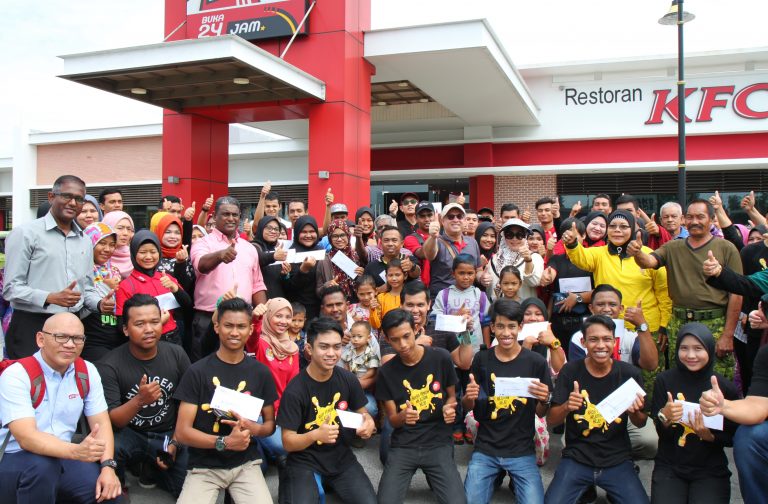 QSR BRANDS CONTRIBUTES CLOSE TO RM100,000 TO EMPLOYEES AFFECTED BY PENANG FLOOD CRISIS